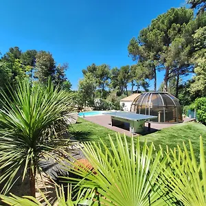 La Bonne Etoile ! Romantique ! Jacuzzi Et Piscine , Marseille France